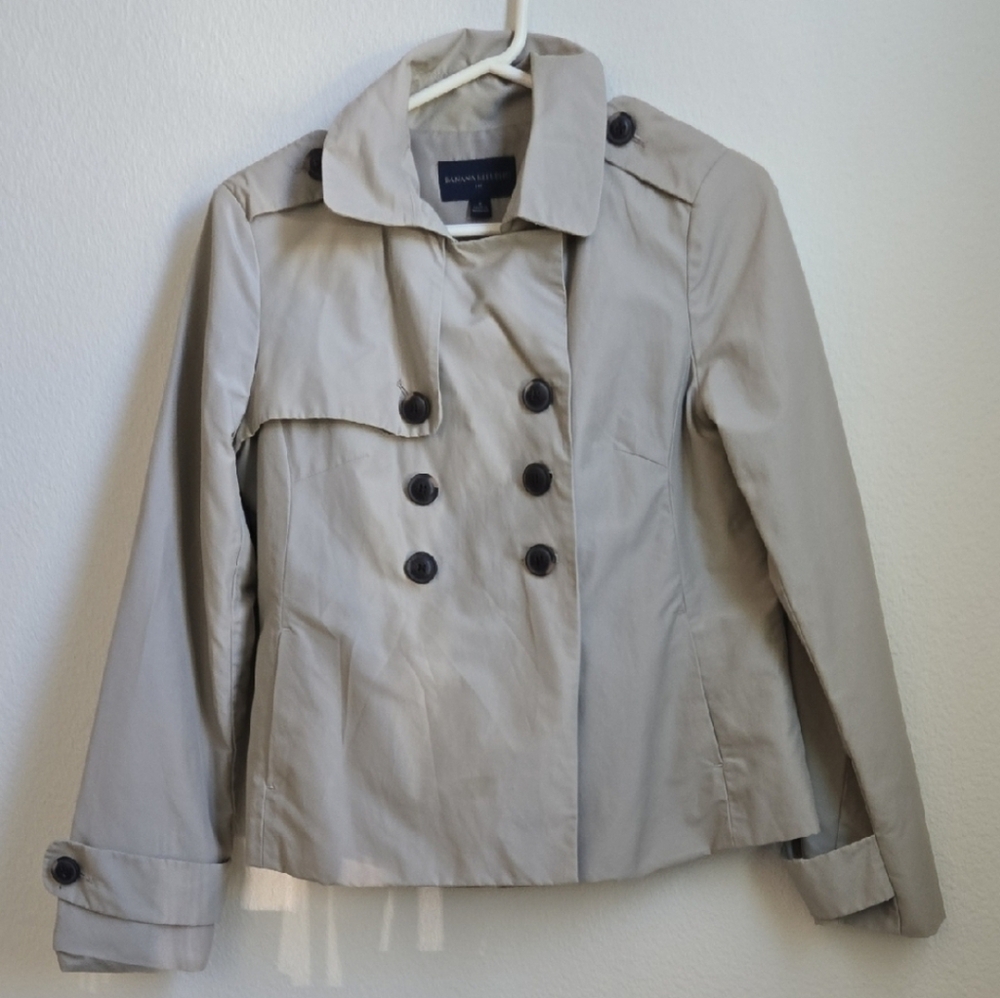 Banana Republic Light Cropped Tan Trench Coat